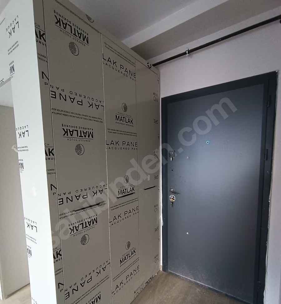 Mersin Mezitli Deniz Mahallesi 1+1 52 m² Doğalgaz Kombili Satılık Daire