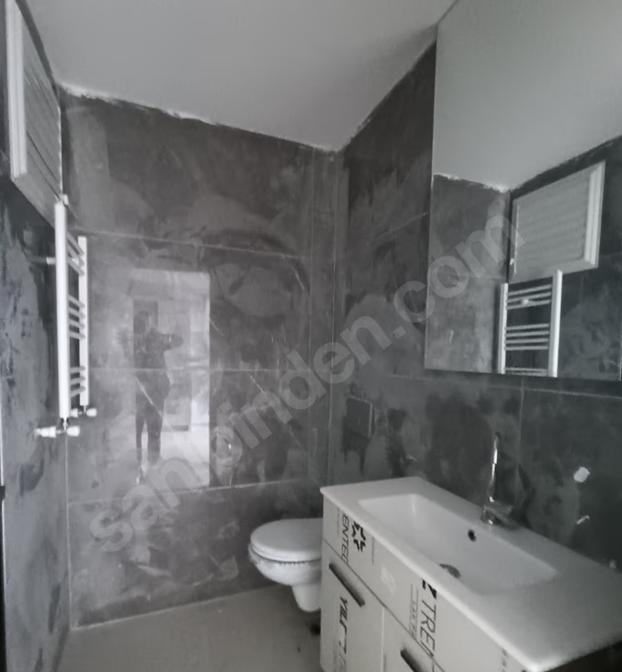 Mersin Mezitli Deniz Mahallesi 1+1 52 m² Doğalgaz Kombili Satılık Daire