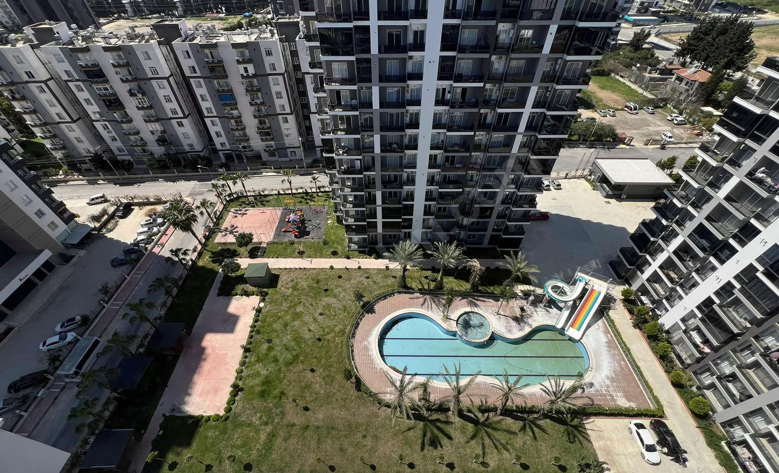 Mersin Mezitli Deniz Mahallesi 1+1 55 m² Doğalgaz Kombili Kiralık Daire 2 Mersin Mezitli Deniz Mahallesi 1+1 55 m² Doğalgaz Kombili Kiralık Daire