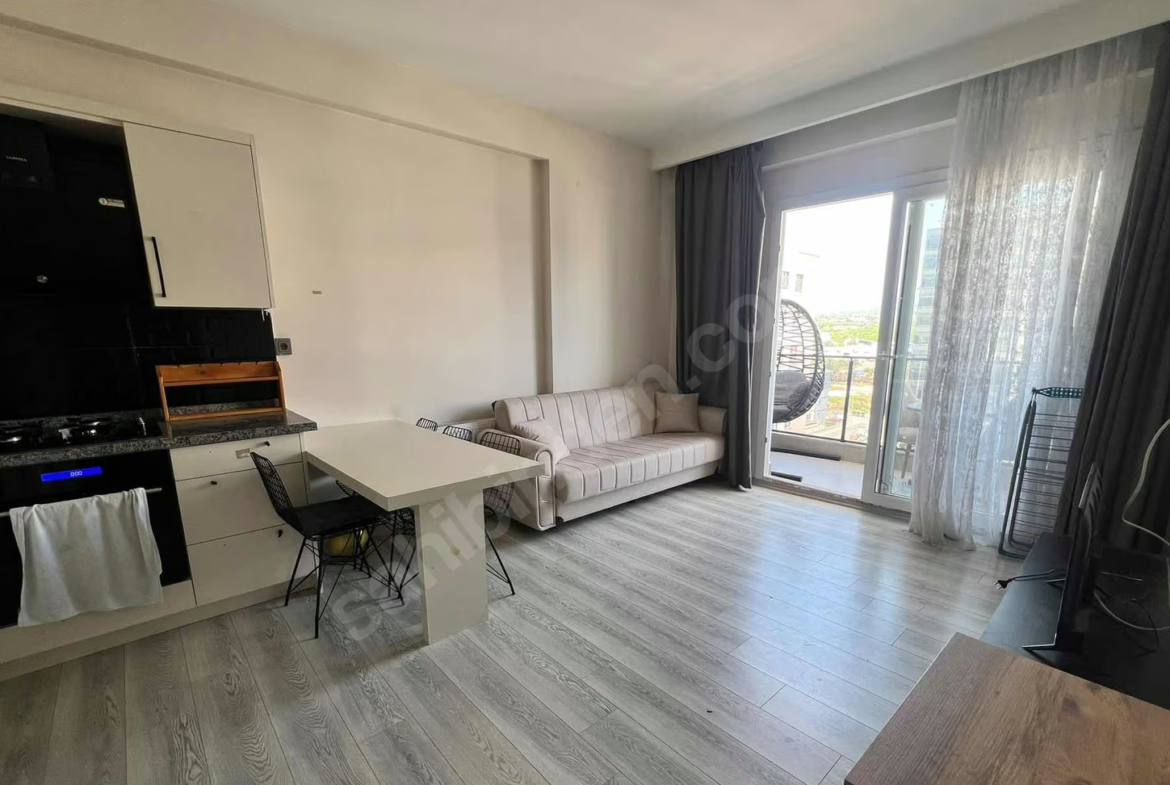 Mersin Mezitli Deniz Mahallesi 1+1 55 m² Doğalgaz Kombili Kiralık Daire