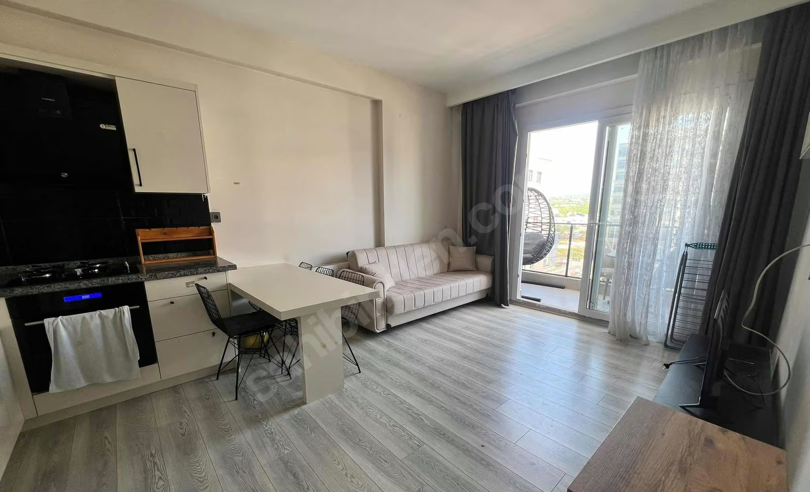 Mersin Mezitli Deniz Mahallesi 1+1 55 m² Doğalgaz Kombili Kiralık Daire 3 Mersin Mezitli Deniz Mahallesi 1+1 55 m² Doğalgaz Kombili Kiralık Daire