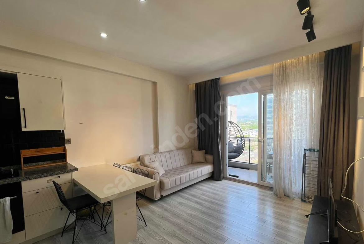 Mersin Mezitli Deniz Mahallesi 1+1 55 m² Doğalgaz Kombili Kiralık Daire