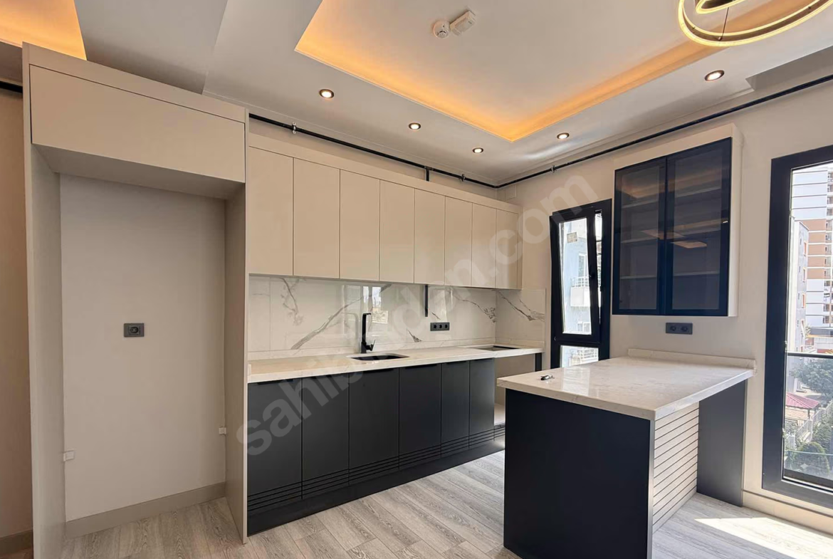 Mersin Mezitli Deniz Mahallesi 1+1 55 m² Doğalgaz Kombili Satılık Daire