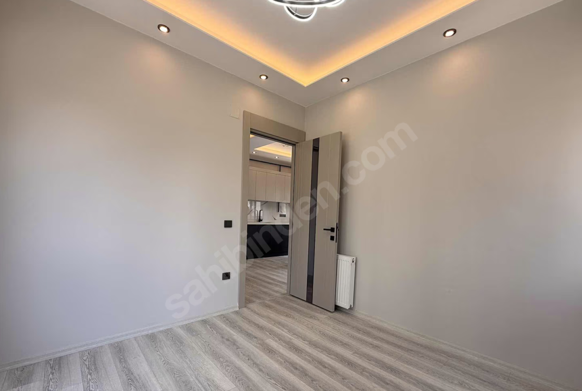 Mersin Mezitli Deniz Mahallesi 1+1 55 m² Doğalgaz Kombili Satılık Daire