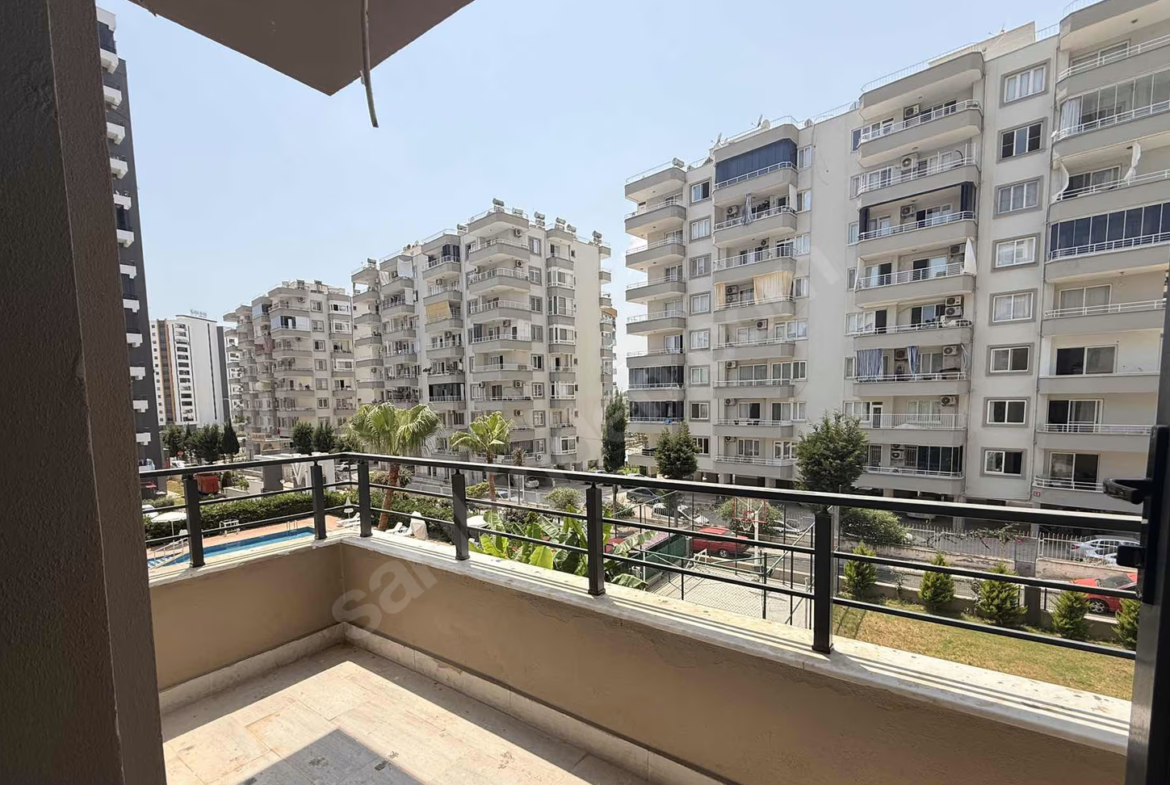 Mersin Mezitli Deniz Mahallesi 1+1 55 m² Doğalgaz Kombili Satılık Daire