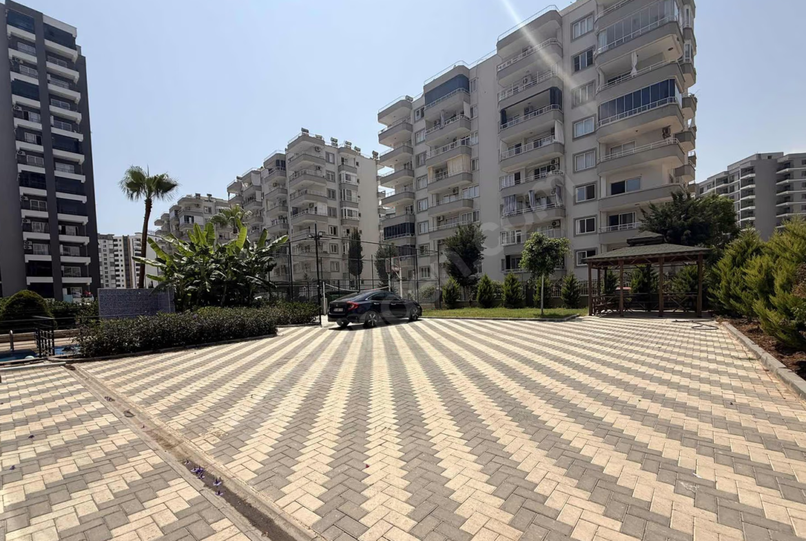 Mersin Mezitli Deniz Mahallesi 1+1 55 m² Doğalgaz Kombili Satılık Daire