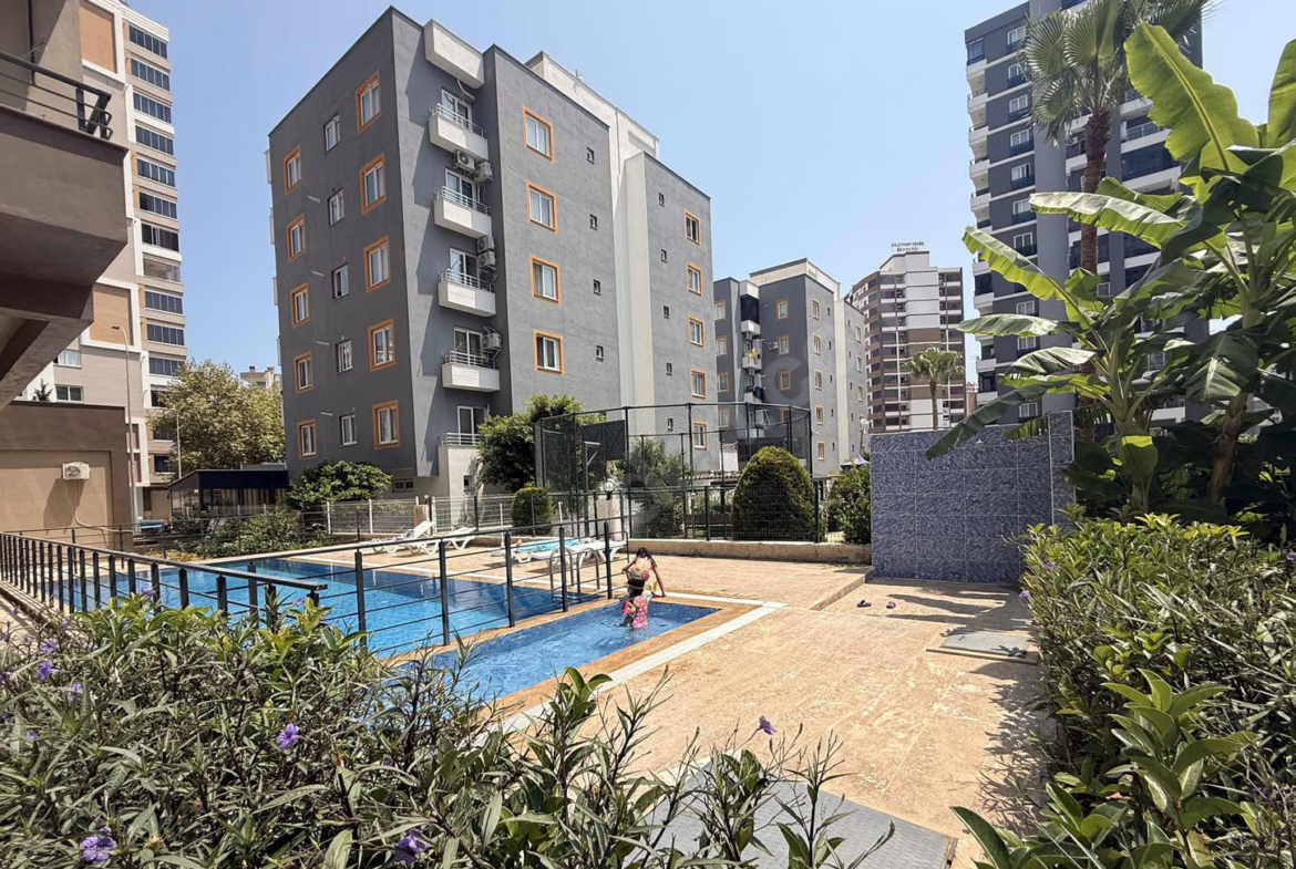 Mersin Mezitli Deniz Mahallesi 1+1 55 m² Doğalgaz Kombili Satılık Daire