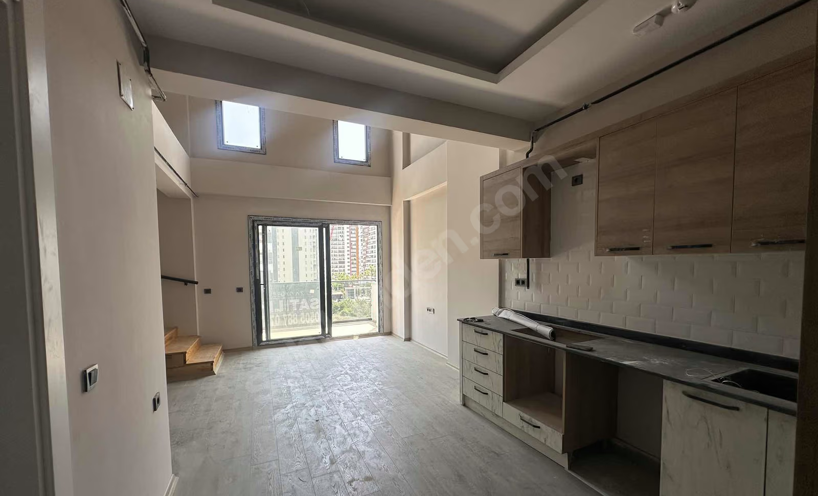 Mersin Mezitli Deniz Mahallesi 1+1 62 m² Doğalgaz Kombili Kiralık Daire