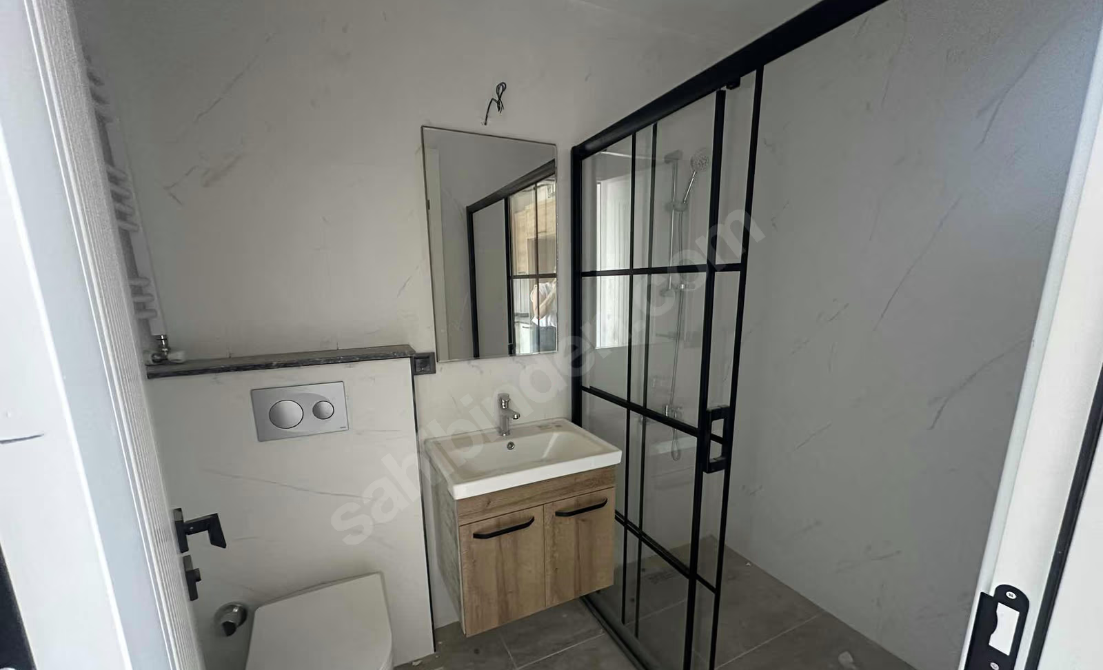 Mersin Mezitli Deniz Mahallesi 1+1 62 m² Doğalgaz Kombili Kiralık Daire