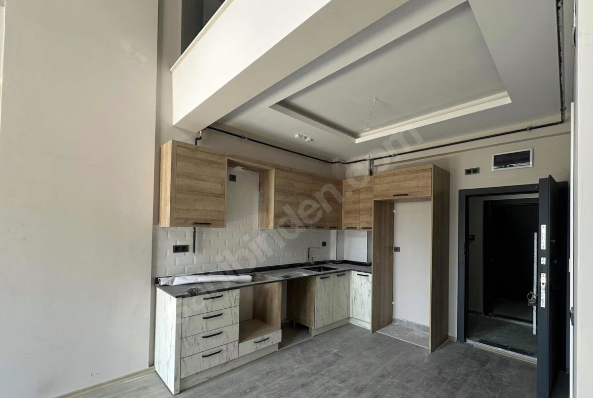 Mersin Mezitli Deniz Mahallesi 1+1 62 m² Doğalgaz Kombili Kiralık Daire