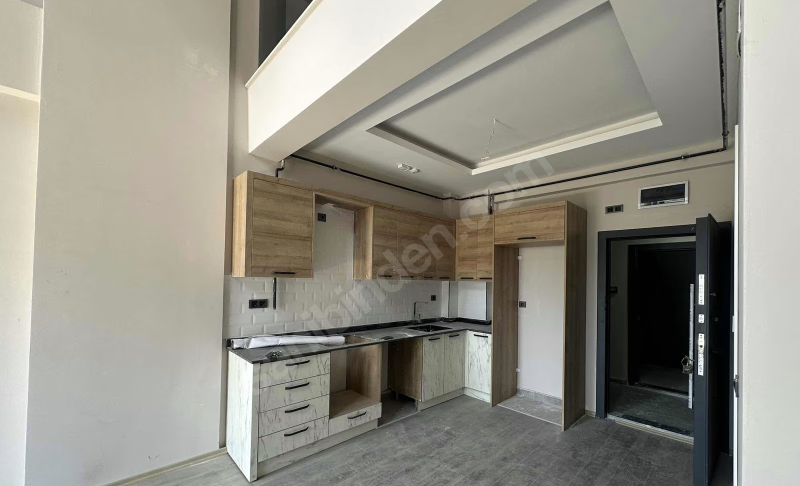 Mersin Mezitli Deniz Mahallesi 1+1 62 m² Doğalgaz Kombili Kiralık Daire