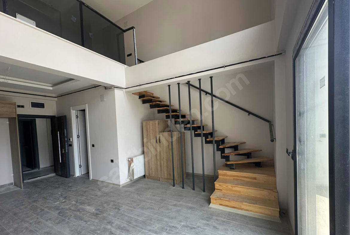 Mersin Mezitli Deniz Mahallesi 1+1 62 m² Doğalgaz Kombili Kiralık Daire