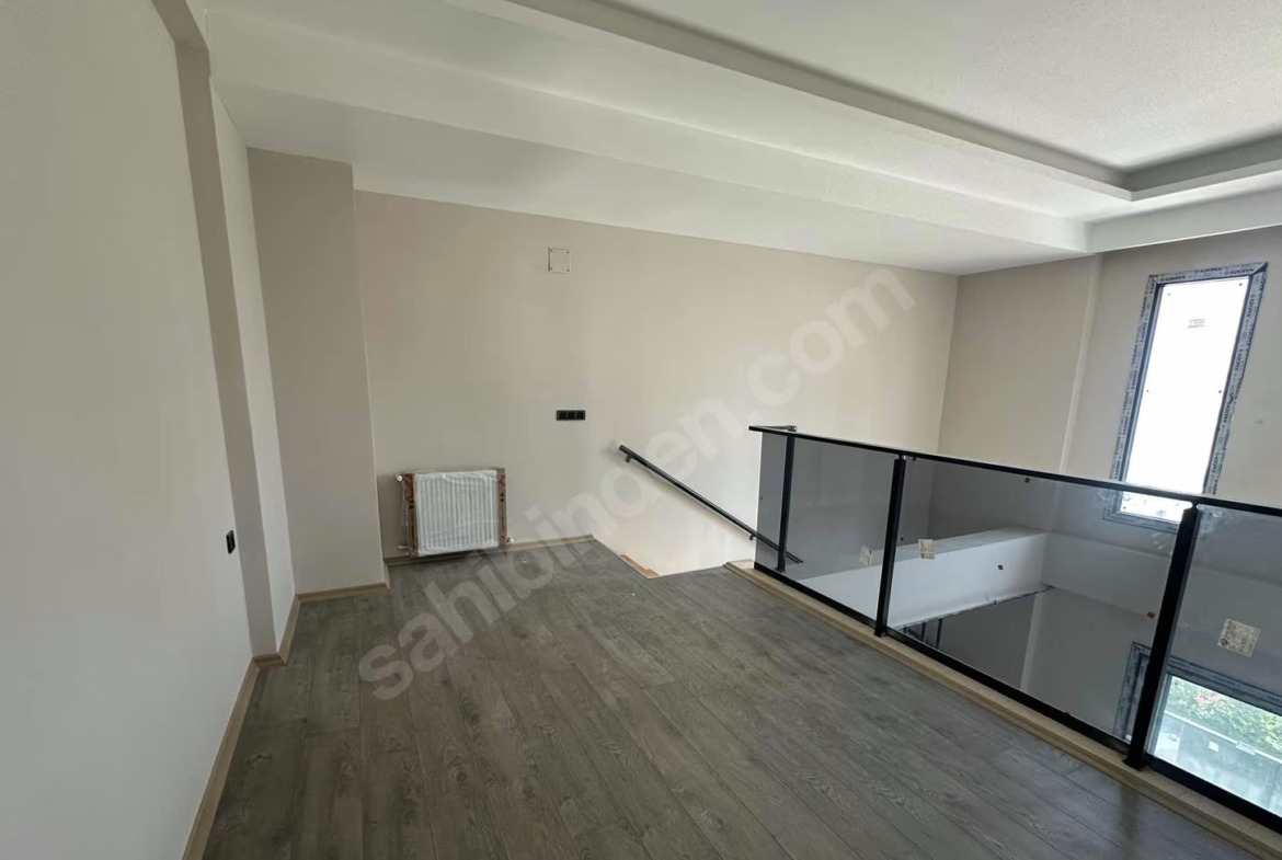 Mersin Mezitli Deniz Mahallesi 1+1 62 m² Doğalgaz Kombili Kiralık Daire