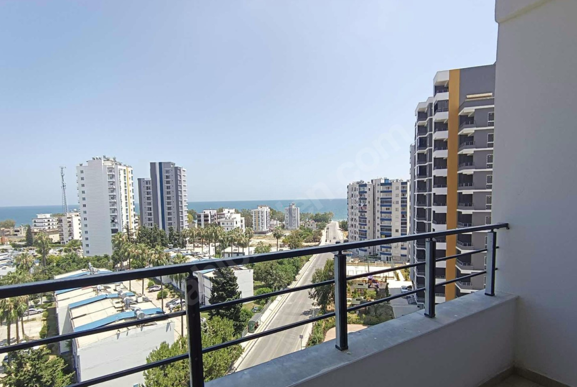 Mersin Mezitli Deniz Mahallesi 1+1 65 m² Doğalgaz Kombili Satılık Daire