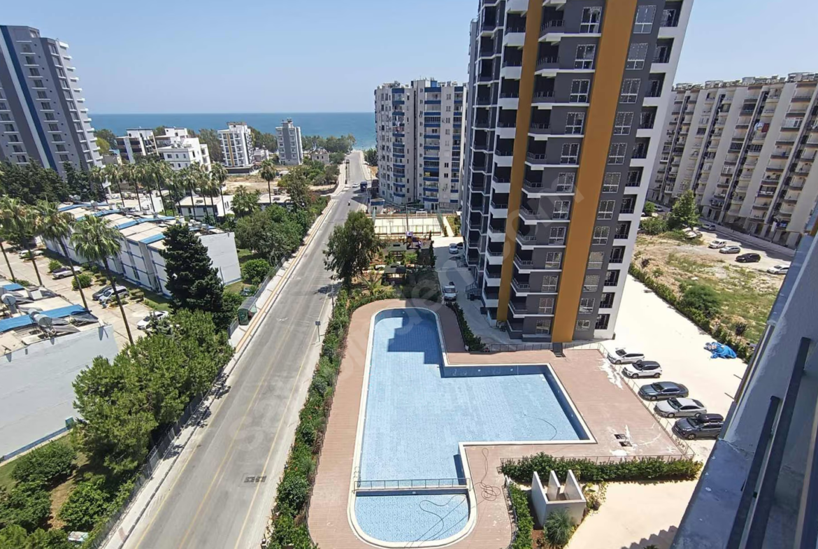 Mersin Mezitli Deniz Mahallesi 1+1 65 m² Doğalgaz Kombili Satılık Daire