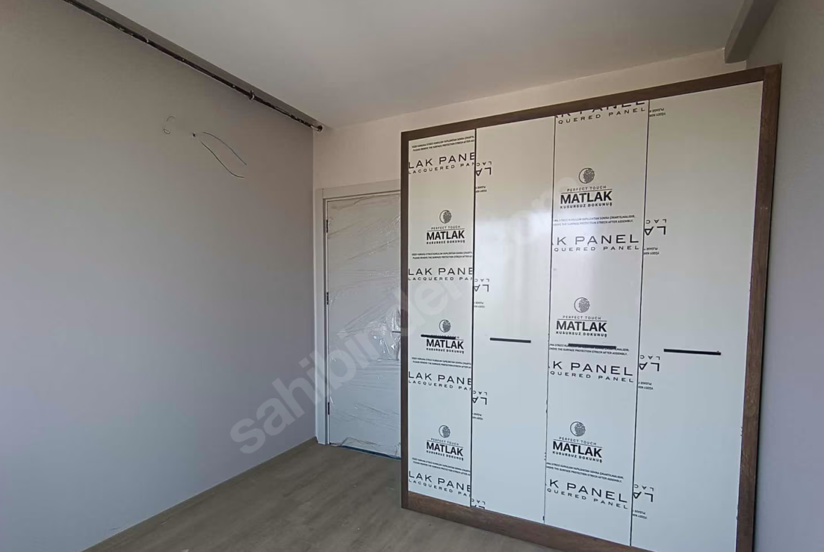 Mersin Mezitli Deniz Mahallesi 1+1 65 m² Doğalgaz Kombili Satılık Daire