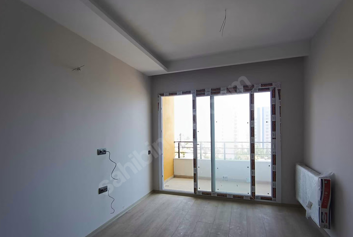 Mersin Mezitli Deniz Mahallesi 1+1 65 m² Doğalgaz Kombili Satılık Daire