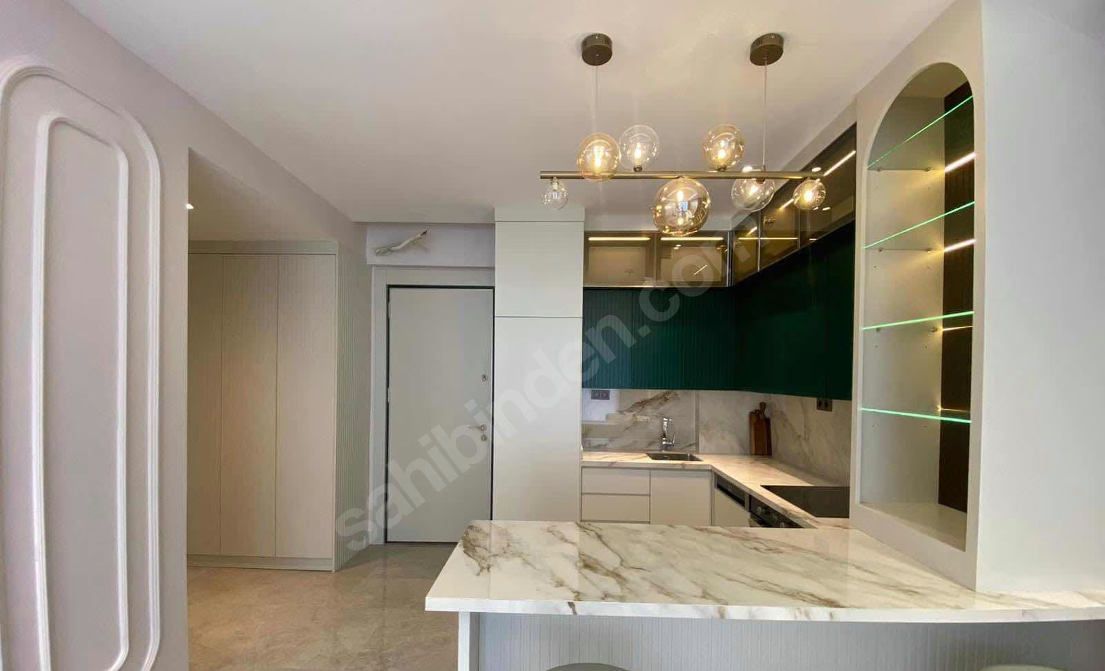Mersin Mezitli Deniz Mahallesi 1+1 70 m² Doğalgaz Kombili Satılık Daire