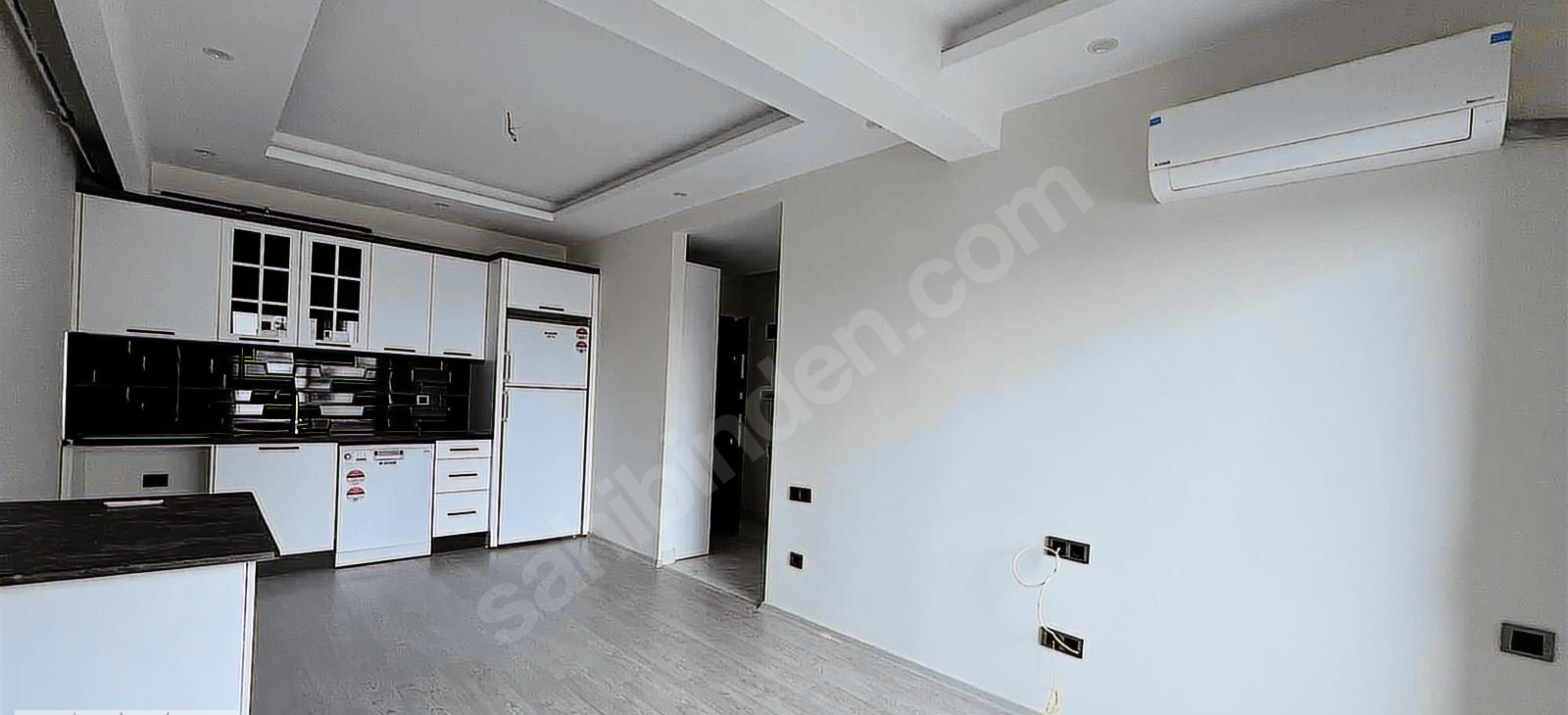 Mersin Mezitli Deniz Mahallesi 2+1 107 m² Doğalgaz Kombili Satılık Daire