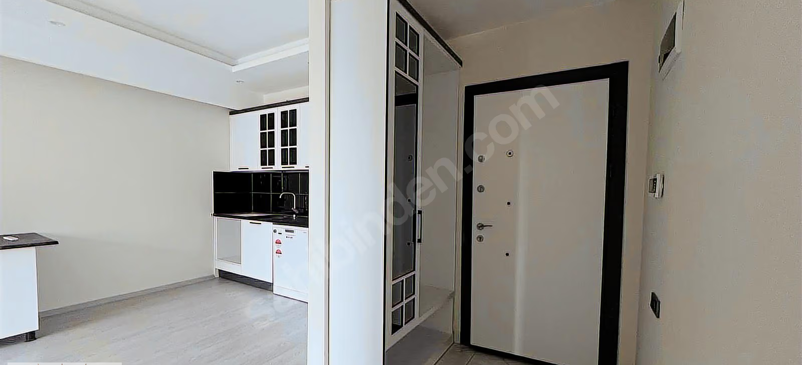 Mersin Mezitli Deniz Mahallesi 2+1 107 m² Doğalgaz Kombili Satılık Daire