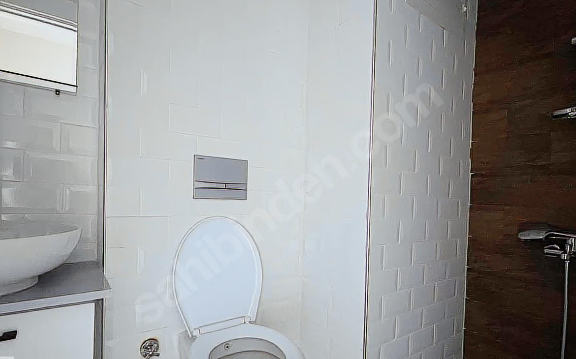 Mersin Mezitli Deniz Mahallesi 2+1 107 m² Doğalgaz Kombili Satılık Daire