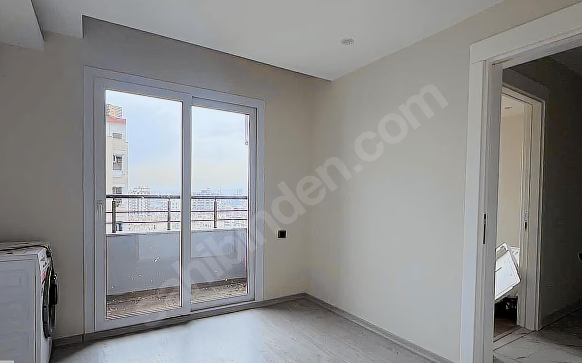 Mersin Mezitli Deniz Mahallesi 2+1 107 m² Doğalgaz Kombili Satılık Daire