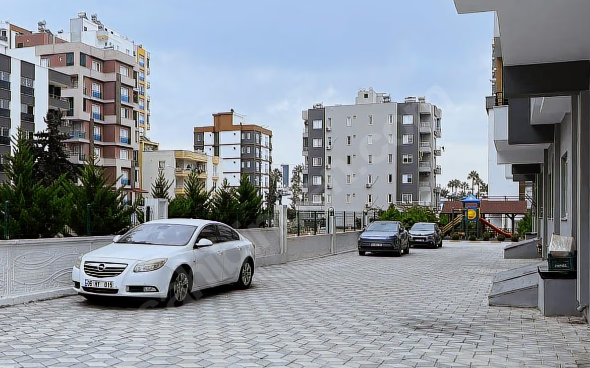 Mersin Mezitli Deniz Mahallesi 2+1 107 m² Doğalgaz Kombili Satılık Daire