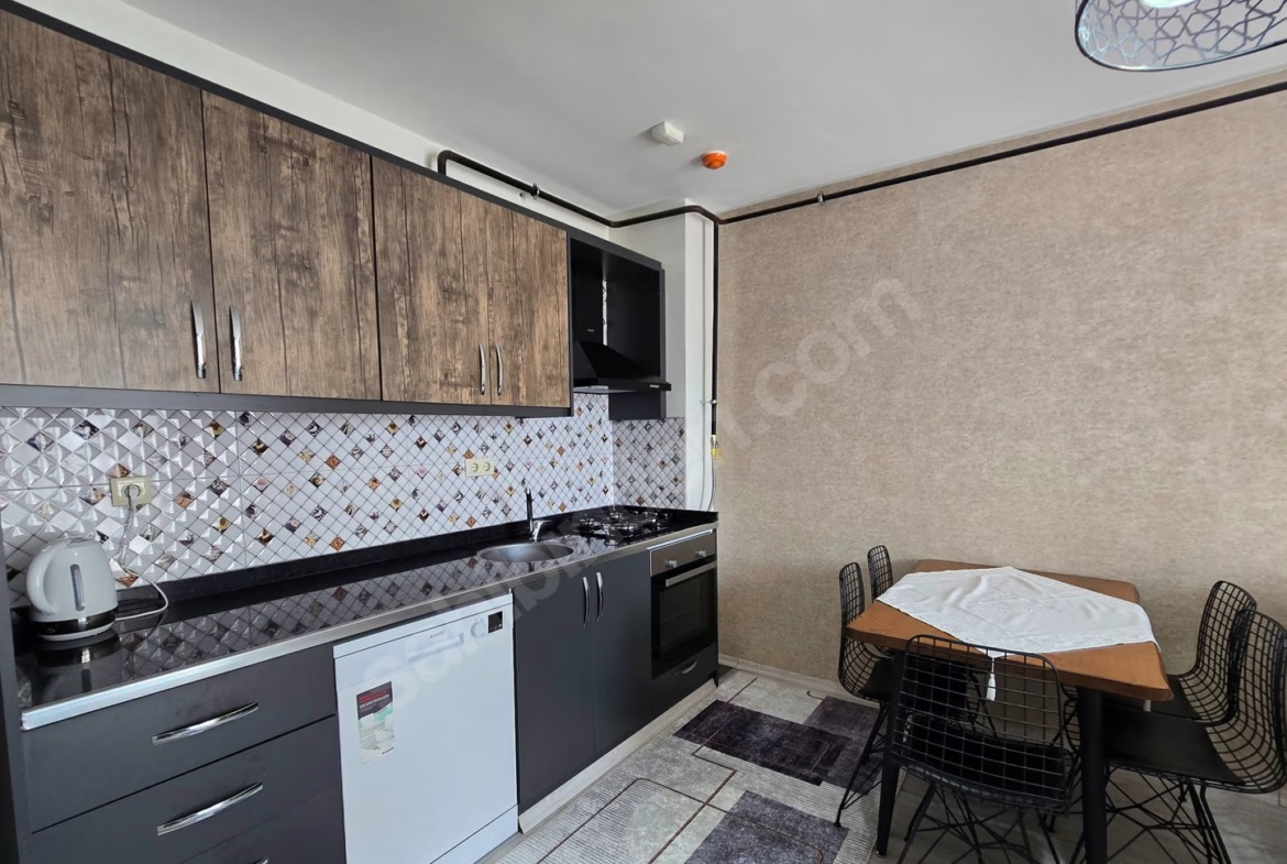 Mersin Mezitli Deniz Mahallesi 2+1 110 m² Doğalgaz Kombili Satılık Daire