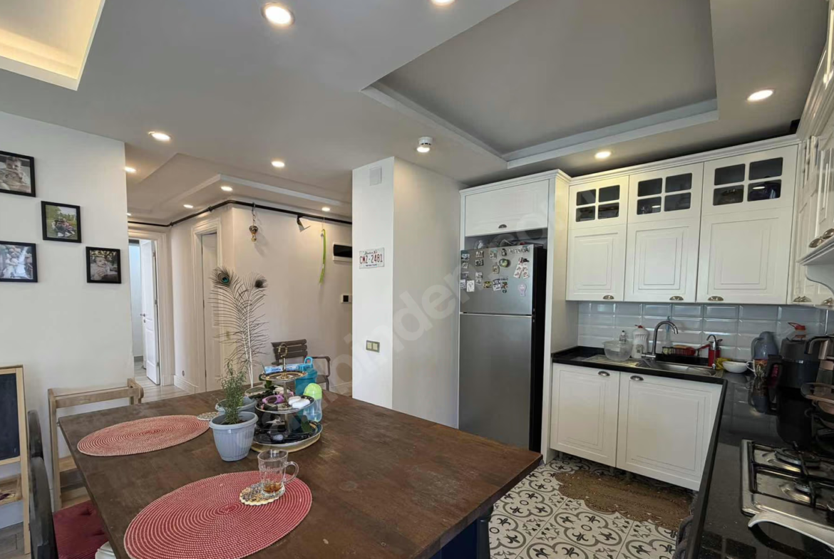 Mersin Mezitli Deniz Mahallesi 2+1 110 m² Doğalgaz Kombili Satılık Daire