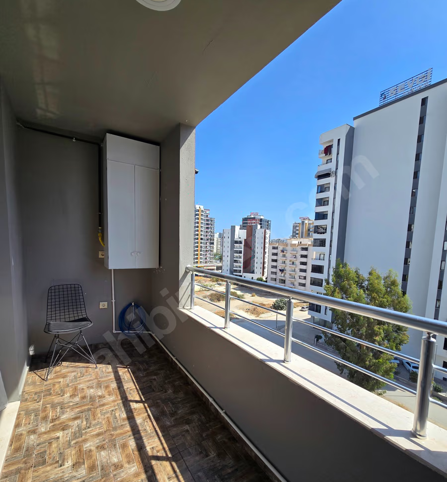 Mersin Mezitli Deniz Mahallesi 2+1 110 m² Doğalgaz Kombili Satılık Daire