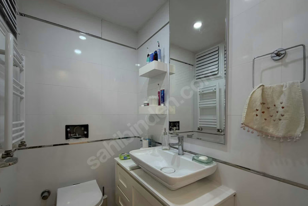 Mersin Mezitli Deniz Mahallesi 2+1 110 m² Doğalgaz Kombili Satılık Daire