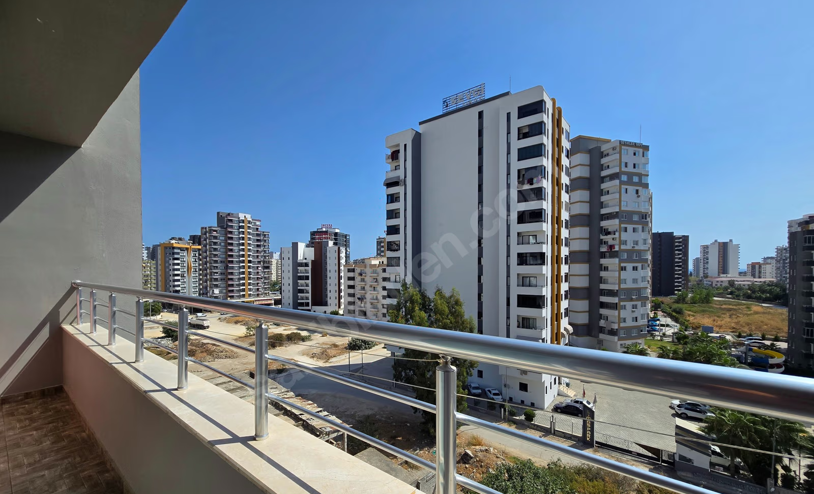 Mersin Mezitli Deniz Mahallesi 2+1 110 m² Doğalgaz Kombili Satılık Daire