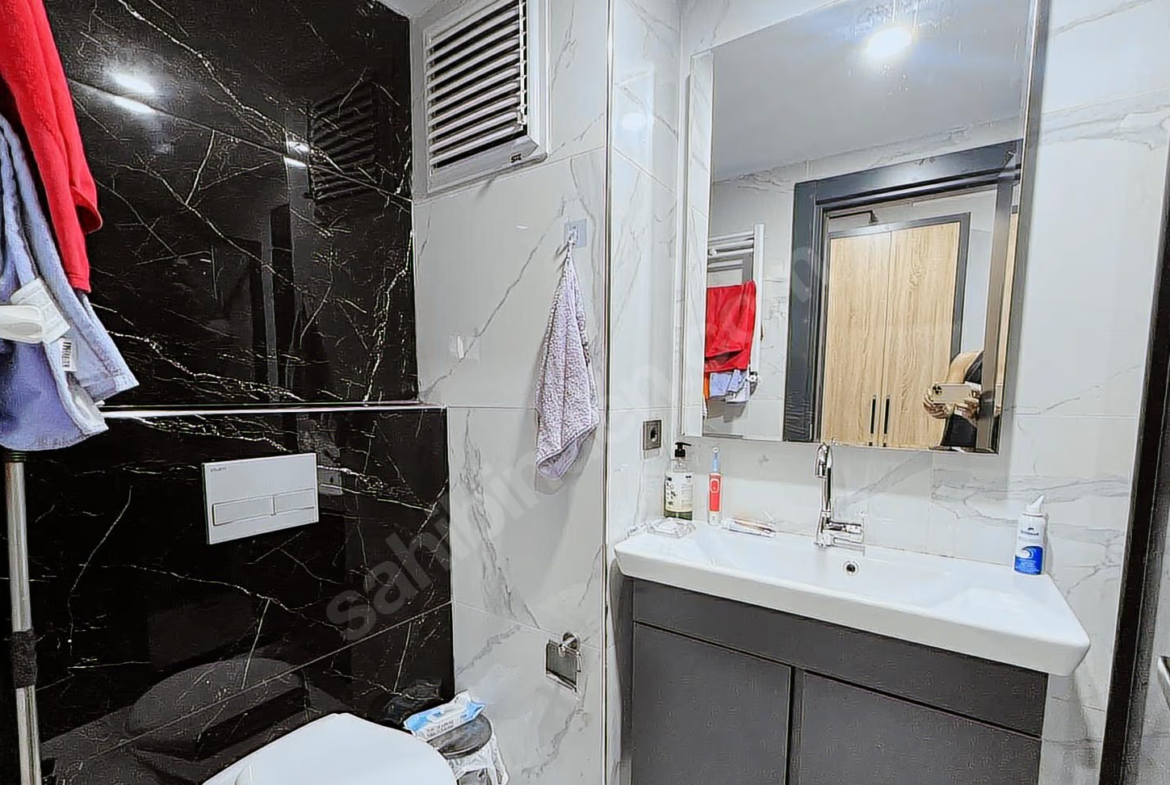 Mersin Mezitli Deniz Mahallesi 2+1 110 m² Doğalgaz Kombili Satılık Daire