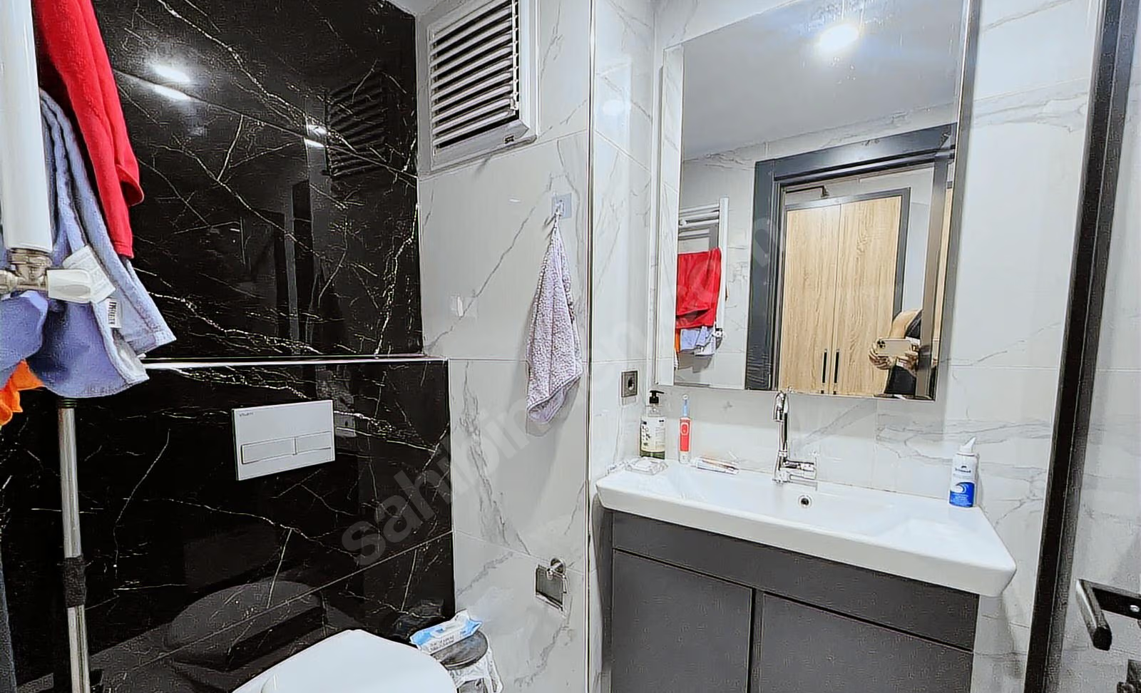 Mersin Mezitli Deniz Mahallesi 2+1 110 m² Doğalgaz Kombili Satılık Daire