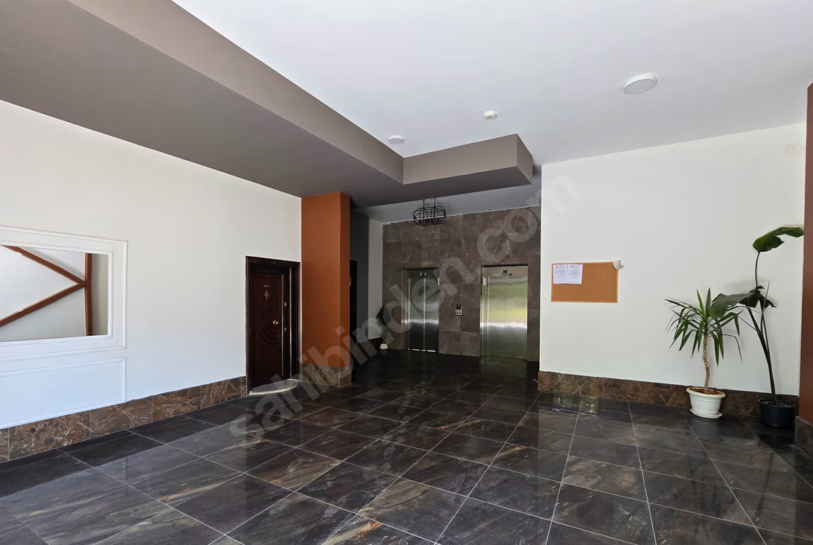 Mersin Mezitli Deniz Mahallesi 2+1 110 m² Doğalgaz Kombili Satılık Daire