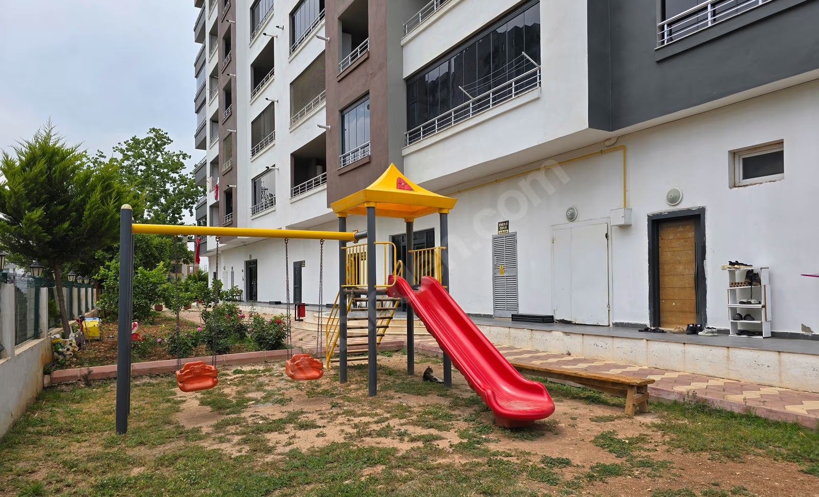 Mersin Mezitli Deniz Mahallesi 2+1 110 m² Doğalgaz Kombili Satılık Daire