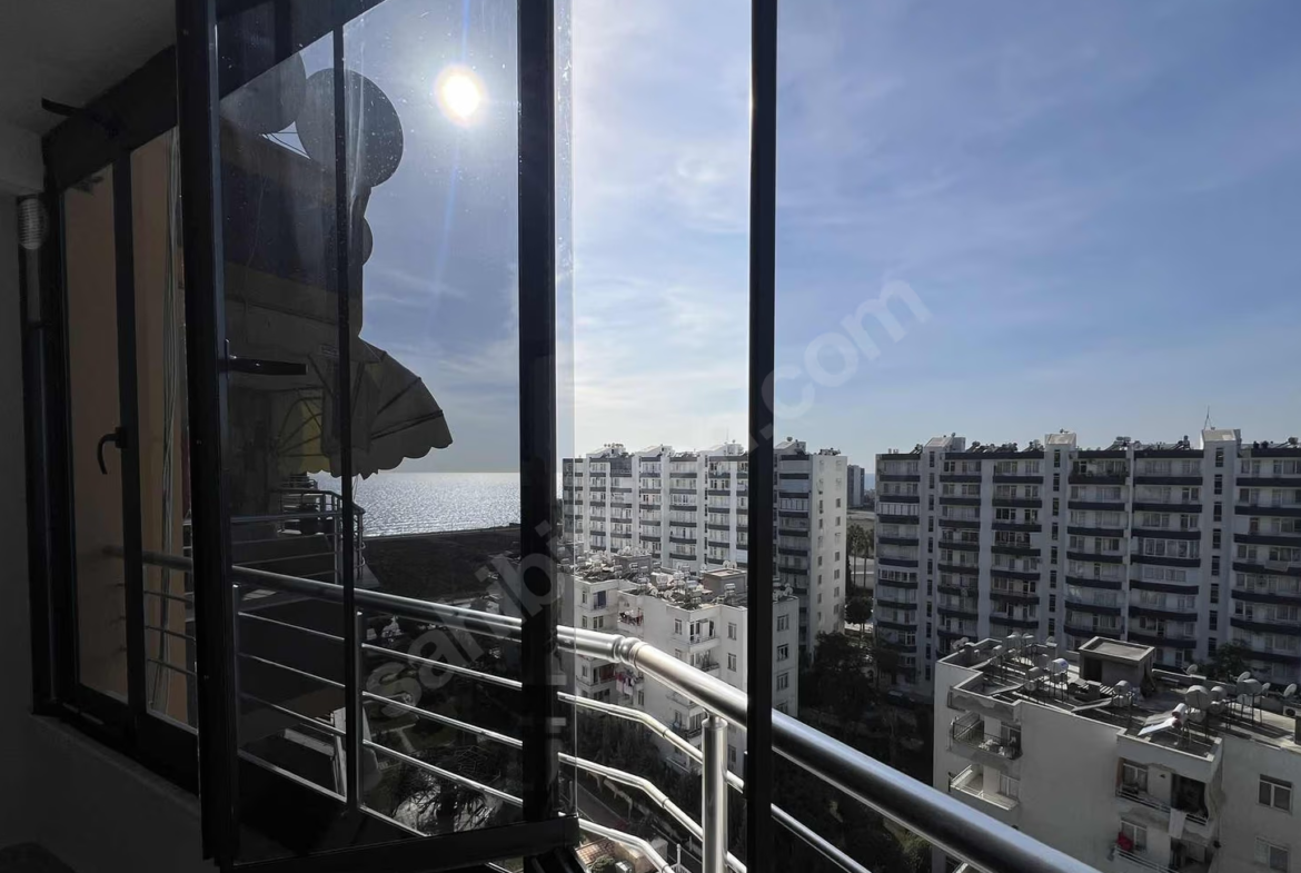 Mersin Mezitli Deniz Mahallesi 2+1 120 m² Doğalgaz Kombili Satılık Daire