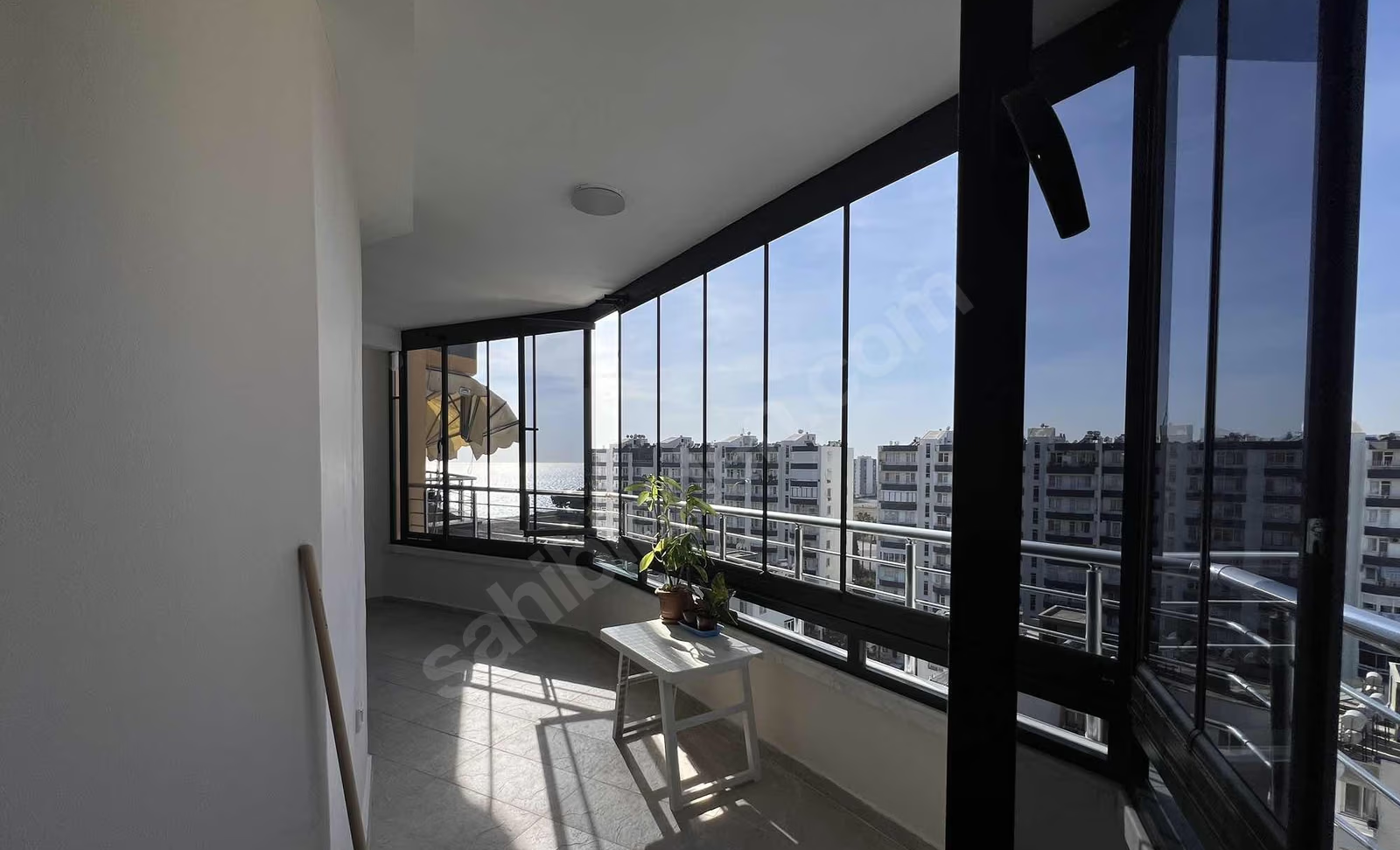 Mersin Mezitli Deniz Mahallesi 2+1 120 m² Doğalgaz Kombili Satılık Daire