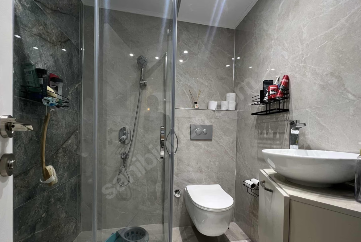 Mersin Mezitli Deniz Mahallesi 2+1 120 m² Doğalgaz Kombili Satılık Daire