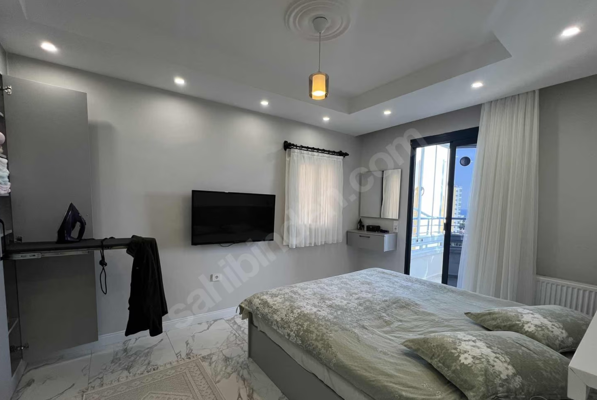 Mersin Mezitli Deniz Mahallesi 2+1 120 m² Doğalgaz Kombili Satılık Daire