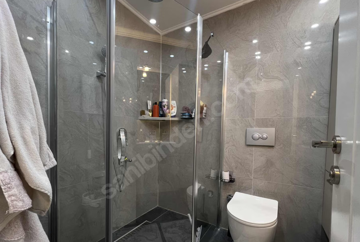 Mersin Mezitli Deniz Mahallesi 2+1 120 m² Doğalgaz Kombili Satılık Daire