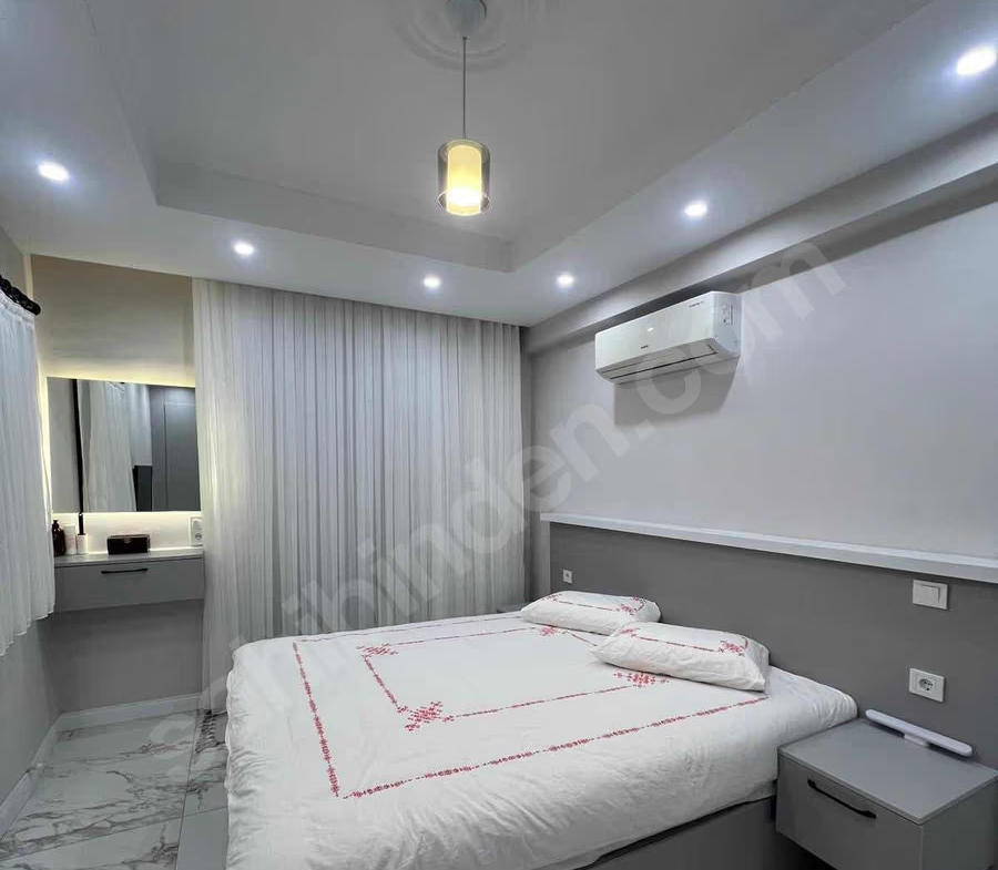 Mersin Mezitli Deniz Mahallesi 2+1 120 m² Doğalgaz Kombili Satılık Daire