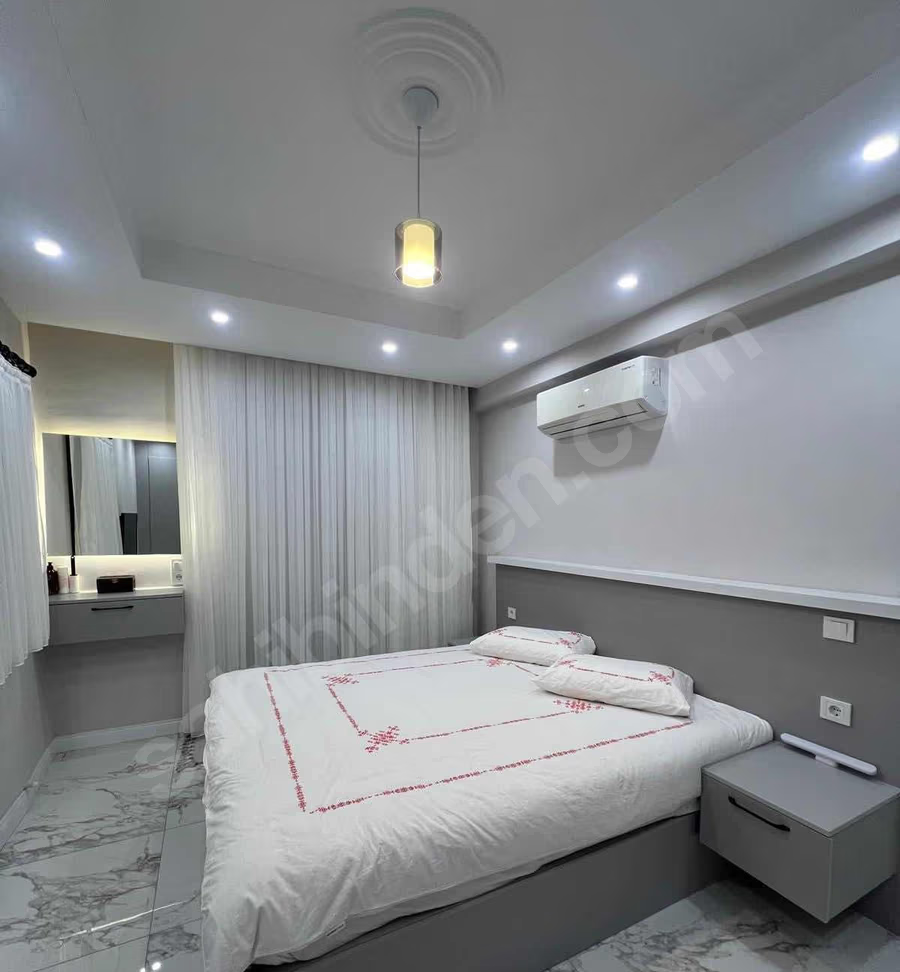 Mersin Mezitli Deniz Mahallesi 2+1 120 m² Doğalgaz Kombili Satılık Daire