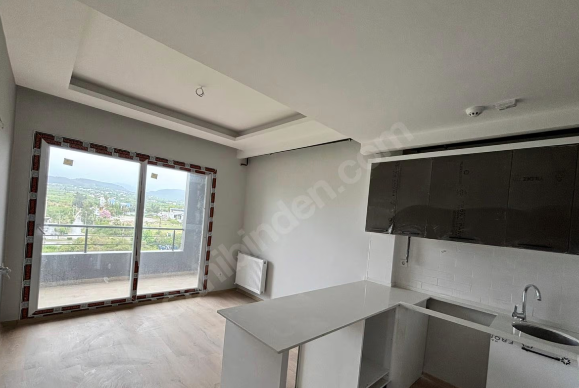 Mersin Mezitli Deniz Mahallesi 2+1 65 m² Doğalgaz Kombili Satılık Daire