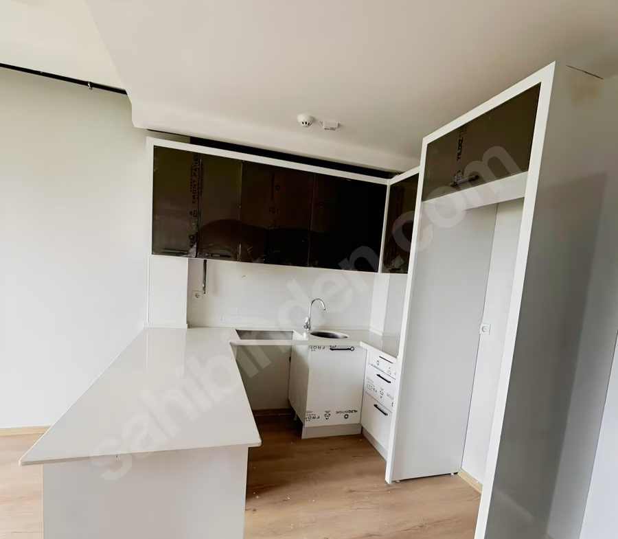 Mersin Mezitli Deniz Mahallesi 2+1 65 m² Doğalgaz Kombili Satılık Daire