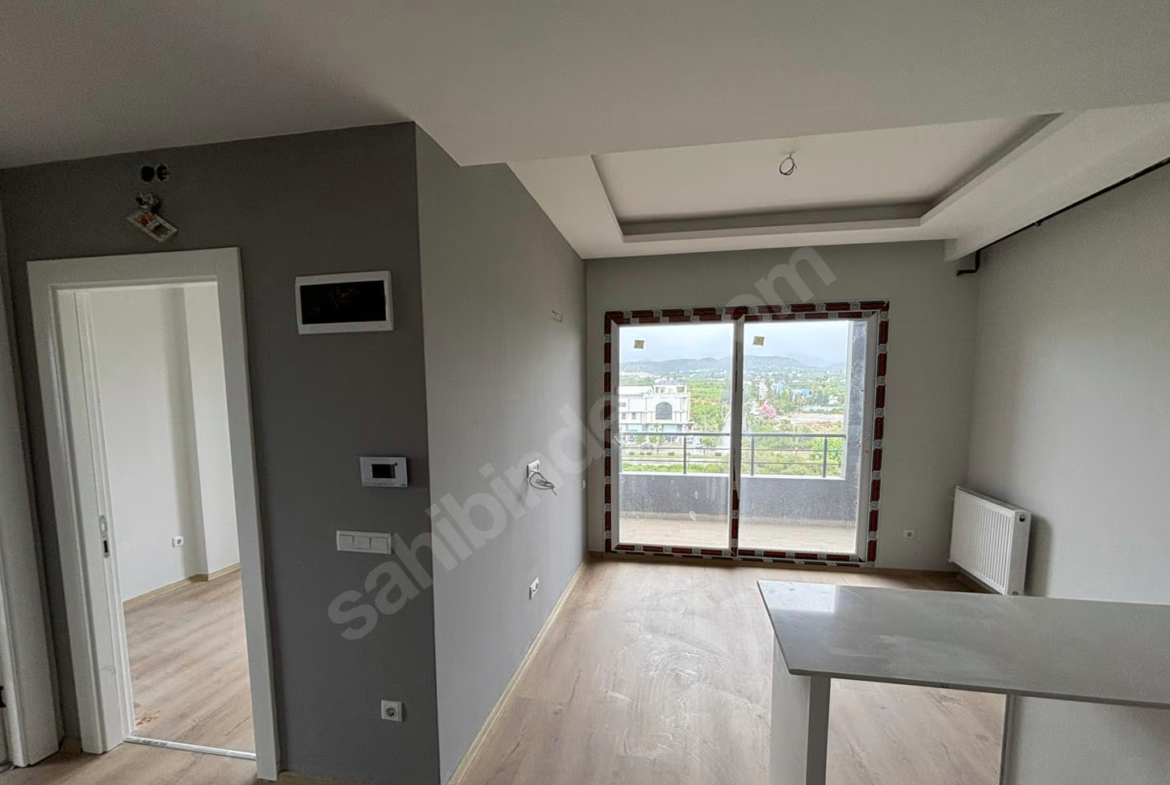 Mersin Mezitli Deniz Mahallesi 2+1 65 m² Doğalgaz Kombili Satılık Daire