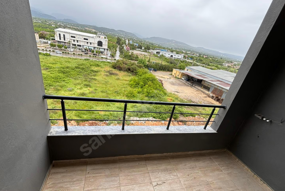 Mersin Mezitli Deniz Mahallesi 2+1 65 m² Doğalgaz Kombili Satılık Daire