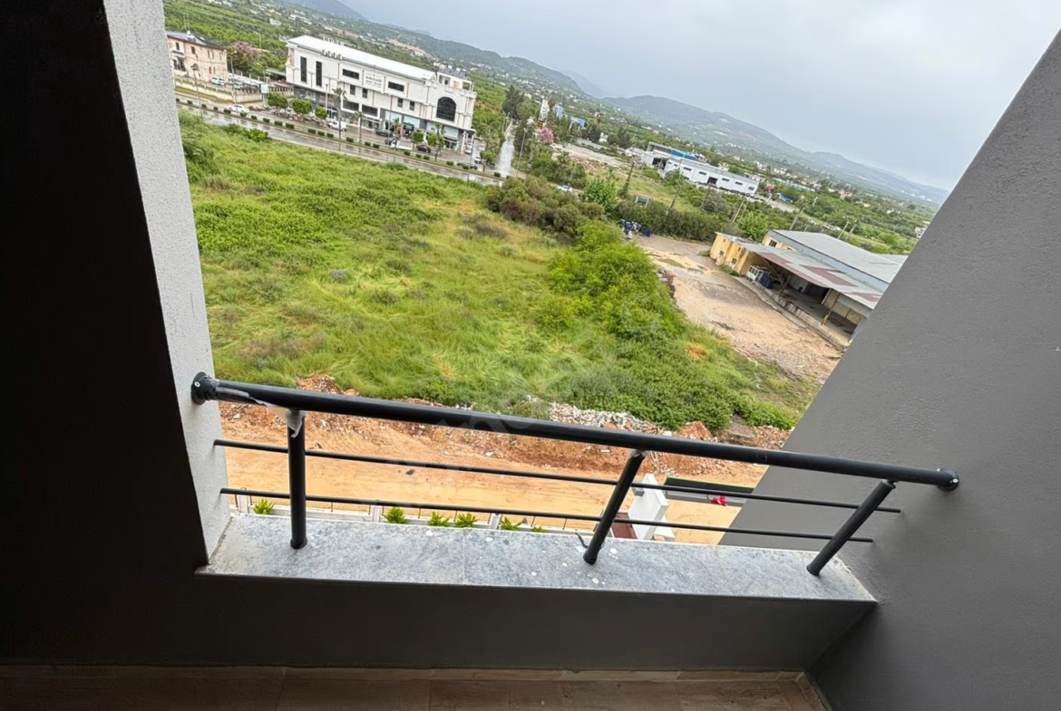 Mersin Mezitli Deniz Mahallesi 2+1 65 m² Doğalgaz Kombili Satılık Daire