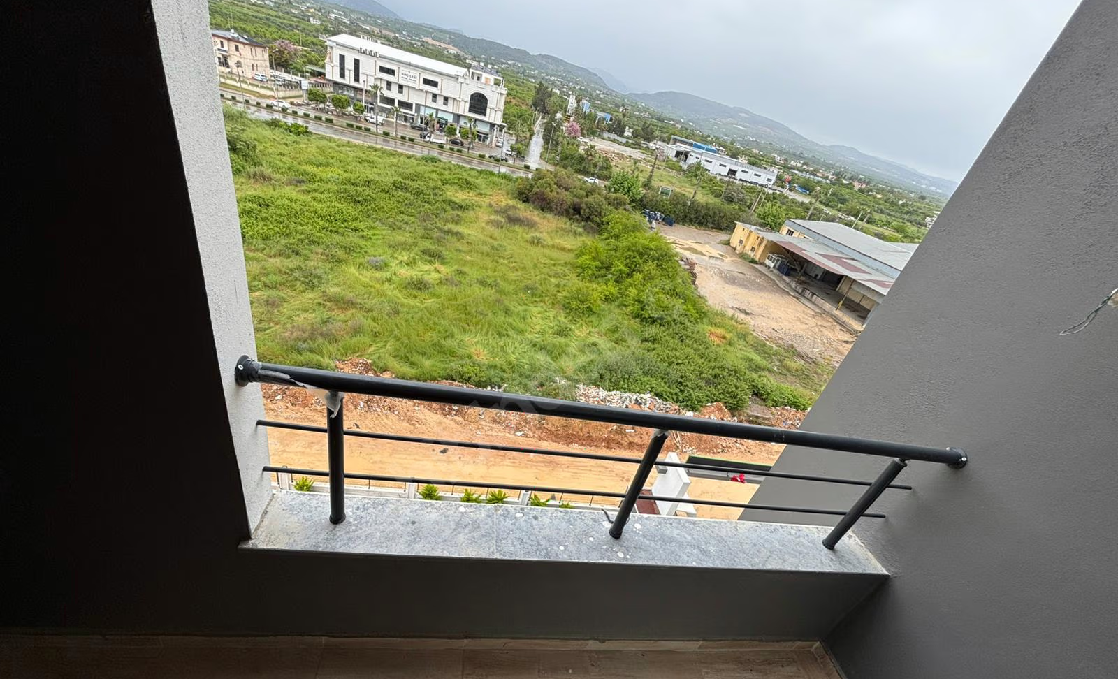 Mersin Mezitli Deniz Mahallesi 2+1 65 m² Doğalgaz Kombili Satılık Daire