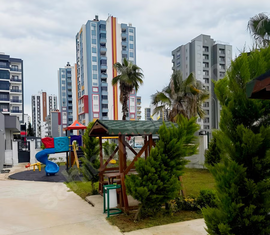 Mersin Mezitli Deniz Mahallesi 2+1 65 m² Doğalgaz Kombili Satılık Daire